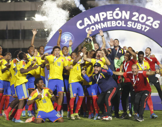 Con una contundente goleada por 0-4 sobre Argentina